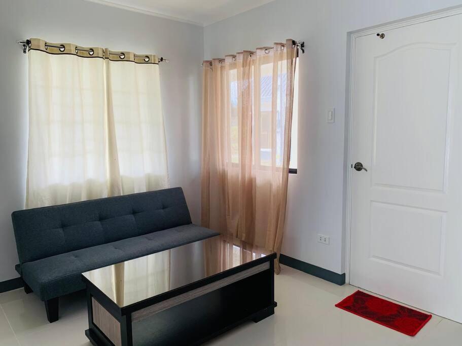 Cozy Home At A Private Subdivision Abucay Bagian luar foto