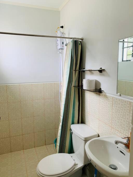 Cozy Home At A Private Subdivision Abucay Bagian luar foto